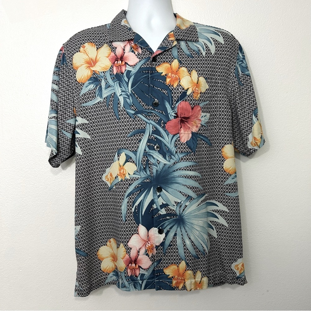 Tommy Bahama Hawaiian Floral Button Down 100% Silk Shirt